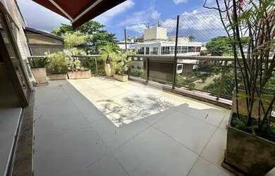 Imagem: O apartamento na cobertura possui 4 Dormitórios, 5 Banheiros