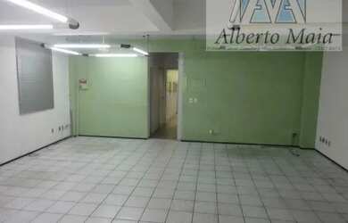 Imagem: O depósito possui 300m² de Área e está localizado em Centro