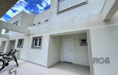 Imagem: A casa em condomínio possui 3 Dormitórios, 3 Banheiros, 2