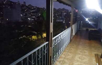 Imagem: A casa possui 3 Dormitórios, 2 Banheiros, 100m² de Área e