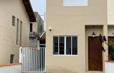 Imagem: A casa em condomínio possui 2 Dormitórios, 2 Banheiros, 2