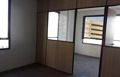 Imagem: O depósito possui 1 Vaga na garagem, 56m² de Área e está