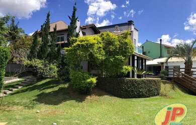 Imagem: A casa em condomínio possui 3 Dormitórios, 5 Banheiros, 3