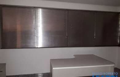 Imagem: O depósito possui 1 Vaga na garagem, 32m² de Área e está