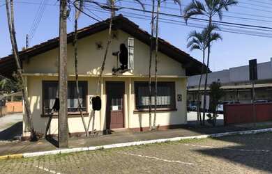 Imagem: O terreno possui 450m² de Área e está localizado em Centro