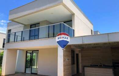 Imagem: A casa em condomínio possui 3 Dormitórios, 3 Banheiros, 3