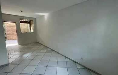 Imagem: A casa em condomínio possui 2 Dormitórios, 2 Banheiros, 1