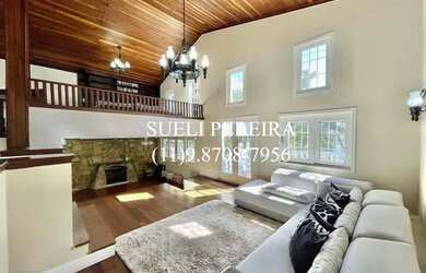 Imagem: A casa possui 3 Dormitórios, 5 Banheiros, 5 Vagas na garagem