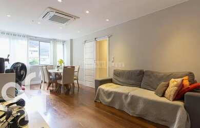 Imagem: O apartamento possui 4 Dormitórios, 4 Banheiros, 1 Vaga na