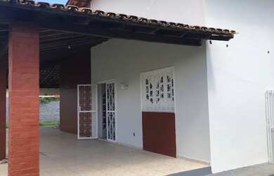 Imagem: A casa possui 2 Dormitórios, 2 Banheiros, 1 Vaga na garagem