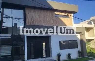 Imagem: A casa em condomínio possui 5 Dormitórios, 5 Banheiros, 3