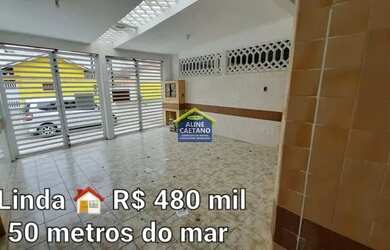 Imagem: A casa possui 2 Dormitórios, 2 Banheiros, 2 Vagas na garagem