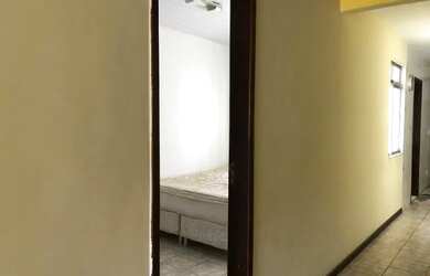 Imagem: A casa possui 3 Dormitórios e 2 Banheiros e está localizado