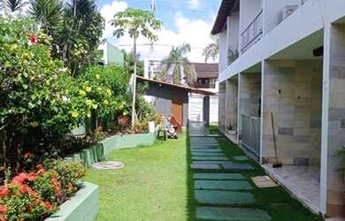 Imagem: A casa possui 3 Dormitórios, 3 Banheiros, 1 Vaga na garagem