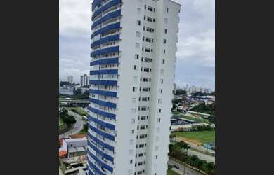 Imagem: O apartamento possui 3 Dormitórios, 1 Banheiro, 3 Vagas na