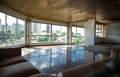 Imagem: O apartamento na cobertura possui 5 Dormitórios, 5 Banheiros