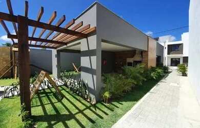 Imagem: A casa possui 3 Dormitórios, 1 Banheiro, 2 Vagas na garagem