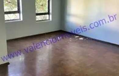 Imagem: A casa possui 2 Dormitórios, 1 Banheiro, 4 Vagas na garagem