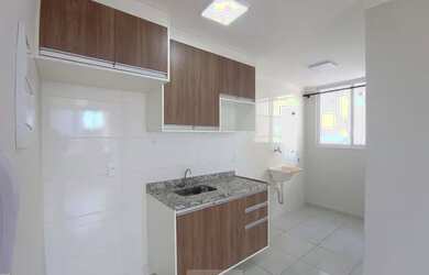 Imagem: O apartamento possui 2 Dormitórios, 1 Banheiro, 1 Vaga na garagem