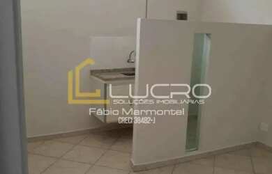 Imagem: A casa possui 3 Dormitórios, 1 Banheiro, 4 Vagas na garagem