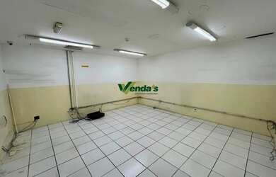 Imagem 9: Imóvel comercial com 3 pavimentos em praça central