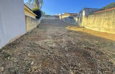 Imagem: O terreno possui 580m² de Área e está localizado em Rosário