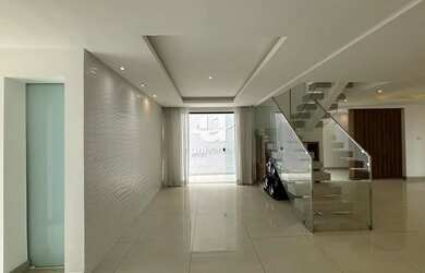 Imagem 8: Casa com piscina para Locação no bairro Aeroporto