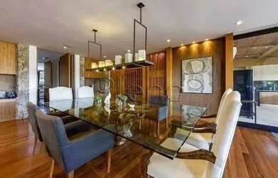 Imagem 6: Sobrado à venda e para locação com 5 suítes no Fazenda da Grama em...