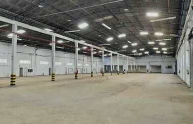 Imagem: O depósito possui 5 Vagas na garagem, 4.316m² de Área e