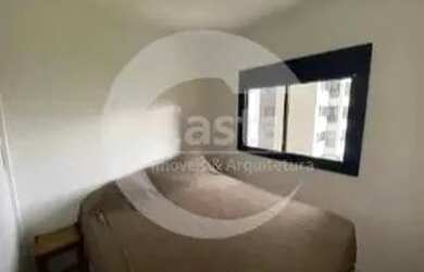 Imagem: O apartamento possui 2 Dormitórios, 1 Banheiro, 1 Vaga na garagem