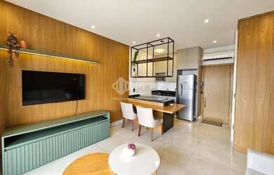 Imagem: O apartamento possui 1 Dormitório, 1 Banheiro, 1 Vaga na garagem