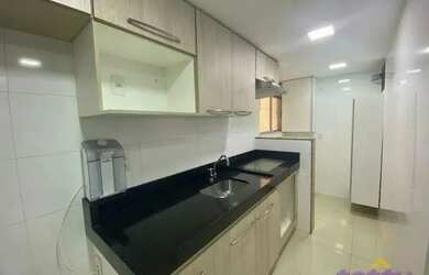 Imagem 3: Venda de apartamento de 3 quartos na Colina. Com armários e amplamente reformado