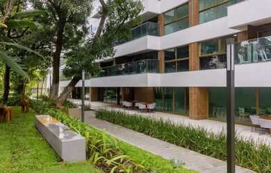 Imagem: O apartamento possui 4 Dormitórios, 3 Banheiros, 5 Vagas na