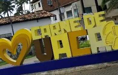 Imagem: A casa possui 4 Dormitórios, Acomodam 20 pessoas, 3 Vagas na