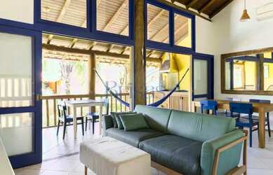 Imagem: A casa em condomínio possui 3 Dormitórios, 3 Banheiros, 122m²