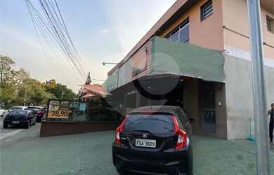 Imagem: O depósito possui 5 Vagas na garagem, 408m² de Área e está