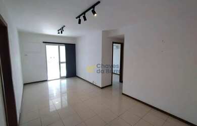 Imagem: O apartamento possui 2 Dormitórios, 2 Banheiros, 2 Vagas na