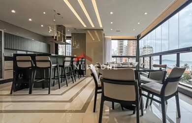 Imagem: O apartamento possui 3 Dormitórios, 4 Banheiros, 2 Vagas na