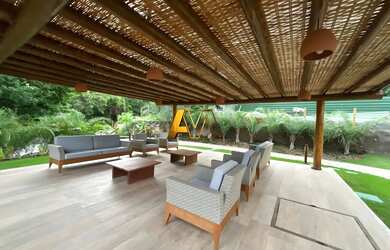 Imagem: A casa possui 3 Dormitórios, 1 Banheiro, 1 Vaga na garagem