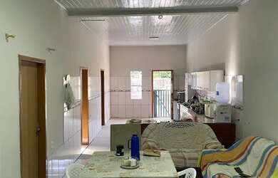 Imagem 2: Casa com suite e terreno espaçoso - Localização estratégica