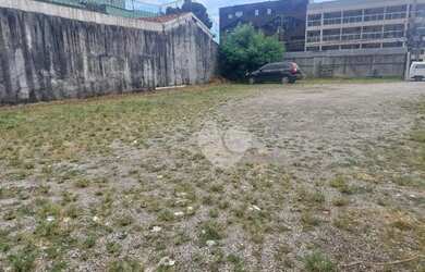 Imagem: O terreno possui 800m² de Área e está localizado em Barra