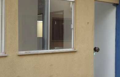 Imagem: A kitnet possui 2 Dormitórios, 1 Banheiro, 1 Vaga na garagem