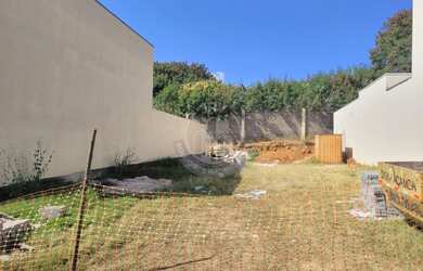 Imagem: O terreno possui 354m² de Área e está localizado em Parque