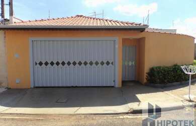 Imagem: A casa à venda possui 5 Dormitórios, 3 Banheiros, 3 Vagas