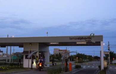 Imagem: O terreno possui 310m² de Área e está localizado em Barra