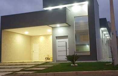 Imagem: A casa em condomínio possui 3 Dormitórios, 2 Banheiros, 4