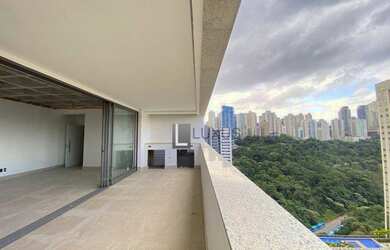 Imagem: O apartamento possui 4 Dormitórios, 4 Banheiros, 5 Vagas na