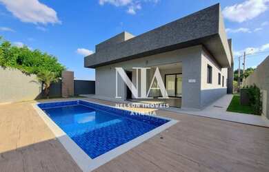 Imagem: A casa em condomínio possui 3 Dormitórios, 4 Banheiros, 4