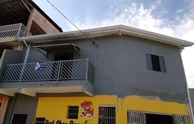 Imagem: A casa possui 2 Dormitórios, 1 Banheiro, 110m² de Área e