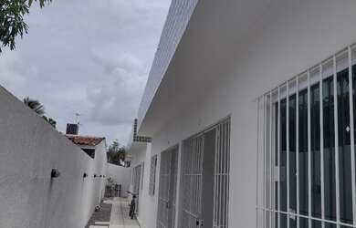 Imagem: A casa em condomínio possui 3 Dormitórios, 2 Banheiros, 1